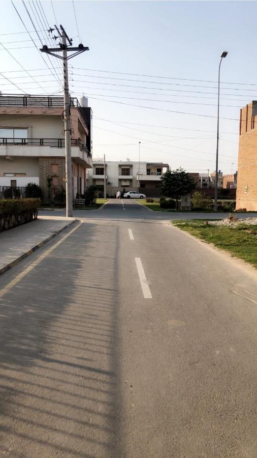 Fully Serviced Holiday Home Near Lyallpur Galleria Faisalabad Exterior photo